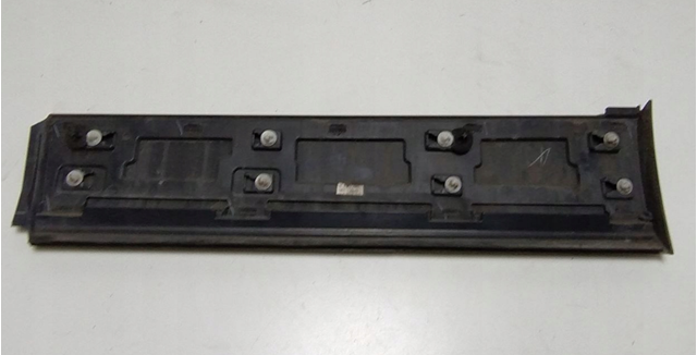 Накладка задніх правих дверей, нижня Land Rover LR116798