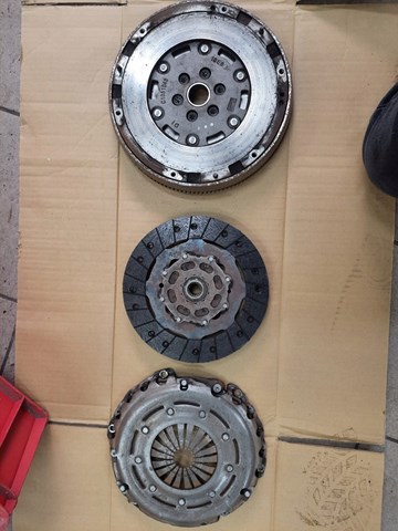 Купити 9812748580 Peugeot/Citroen Маховик із зубчастим ободом в зборі