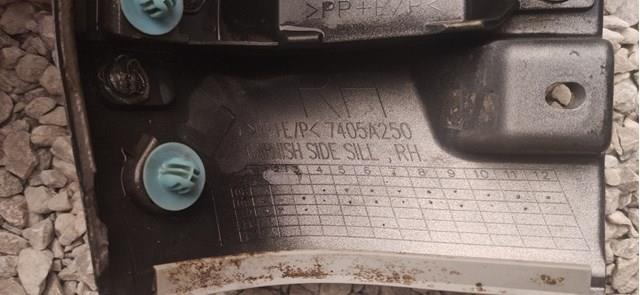  Mitsubishi 7405A250