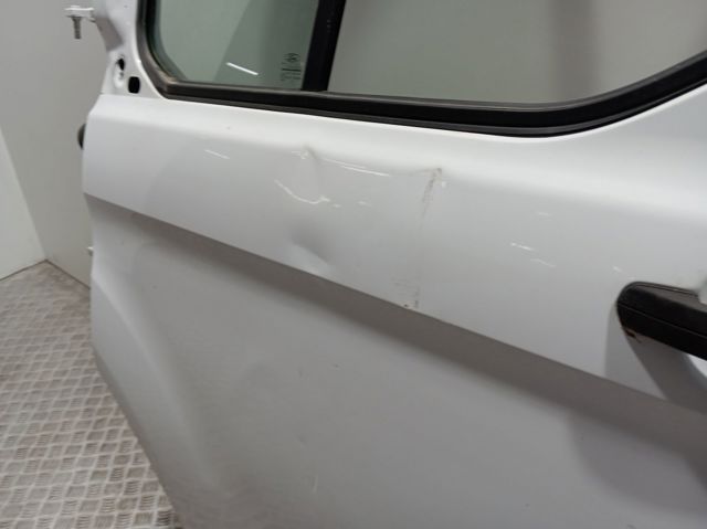 Двері передні ліві 2488102 Ford