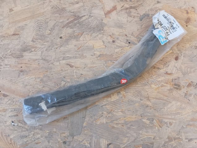 Кронштейн бампера заднього, правий FPS FP3237962 ціна, від 9.41 USD