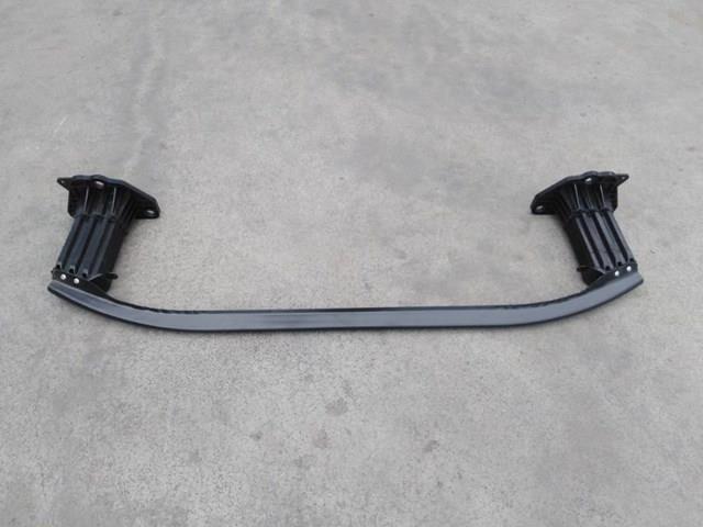 Підсилювач бампера переднього Chrysler 68247200AA