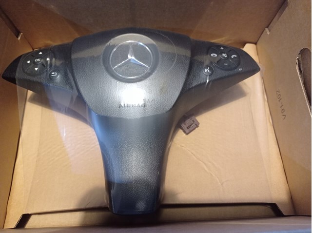 Подушка Айрбег водія Mercedes A0008605702 ціна, від 95.37 USD