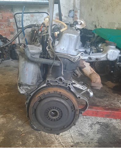 Мотор в зборі на Mercedes 100  631
