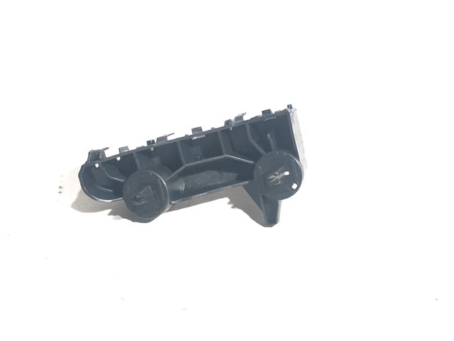 Купити 622246LB0A Nissan/Infiniti Кронштейн бампера переднього, правий