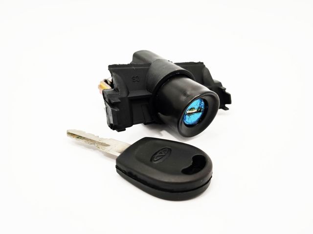 Купити A118CB5606110 Chery Лічинка замка багажника