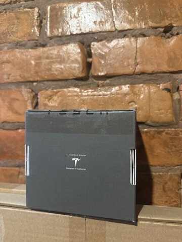  150723100A Tesla