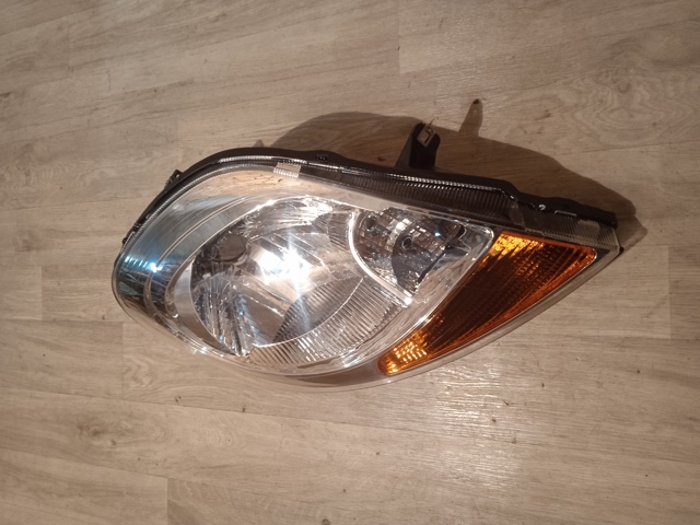 Фара правая Polcar 602710E ціна, від 78.69 USD