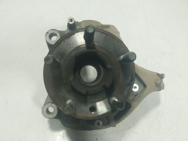 Купити LR044018 Land Rover Цапфа поворотного кулака