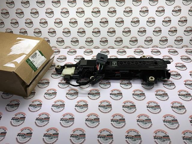 Ручка передньої двері зовнішня ліва Land Rover LR168643 ціна, від 114.02 USD