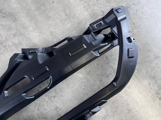 Купити 32234954 Volvo Кронштейн бампера переднього, лівий