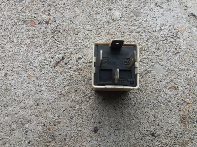  90GG13L028AA Ford