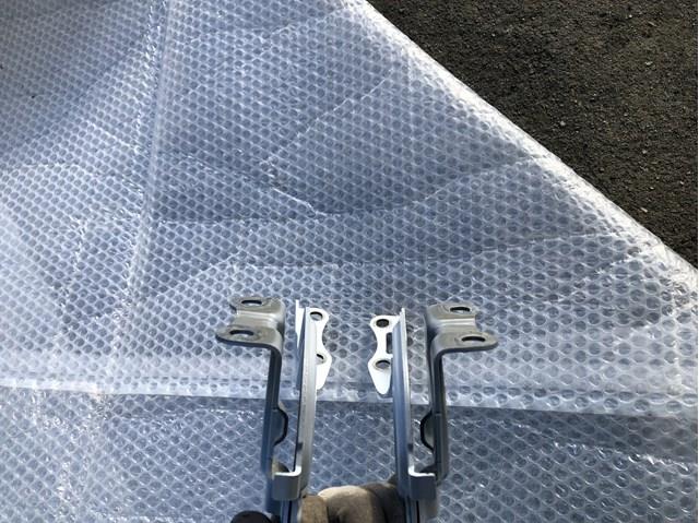 Петля капота, права Toyota 53410K0020