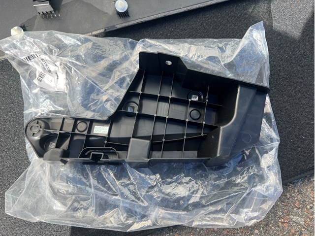Купити 5215633020 Toyota Кріплення бамера ліве