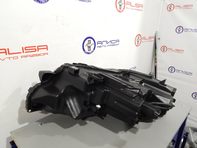 Купити 260106RR0D Nissan/Infiniti Фара передня права