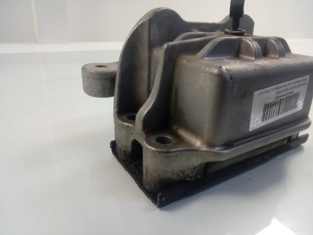 Подушка коробки передач GK217M124AE Ford