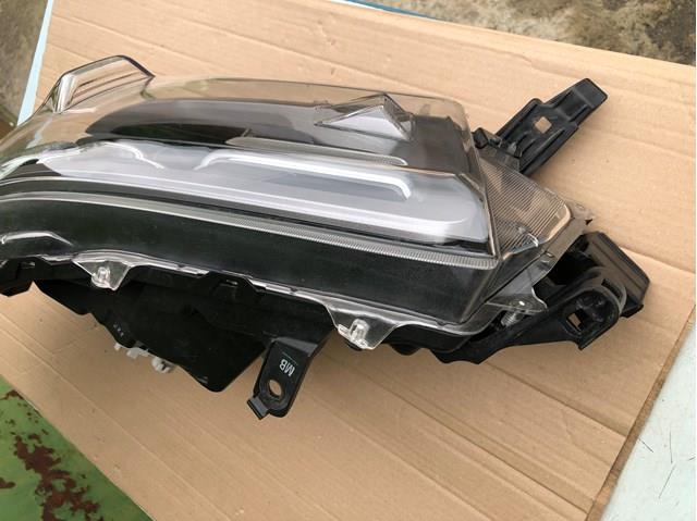 81150YP380 Toyota Фара ліва передня