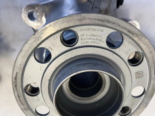 Кулак поворотний лівий Mercedes A2963503700 ціна, від  USD