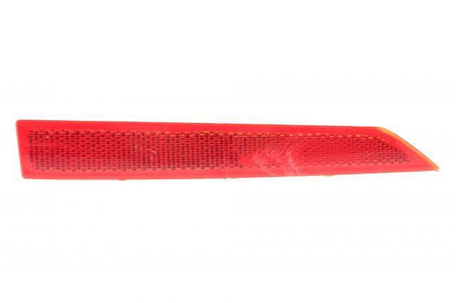 Правий катафот бампера Autotechteile 7036340 ціна, від 16.90 USD