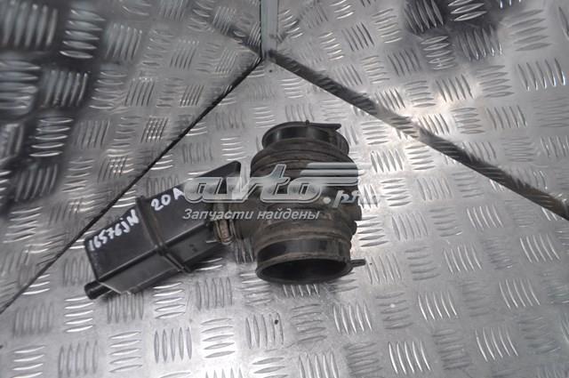 16576JN20A Nissan/Infiniti Патрубок повітряний, вихід повітряного фільтра