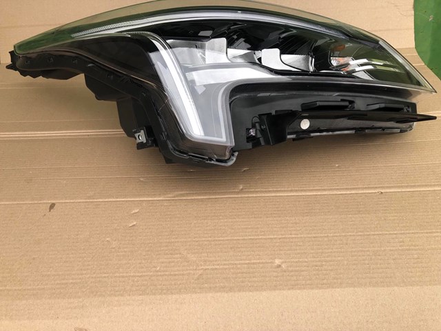 Фара права 92102H0700 Hyundai/Kia