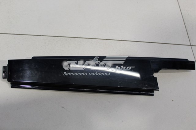 Накладка задньої двері, лівої, вертикальна Land Rover LR050772 ціна, від 17.74 USD