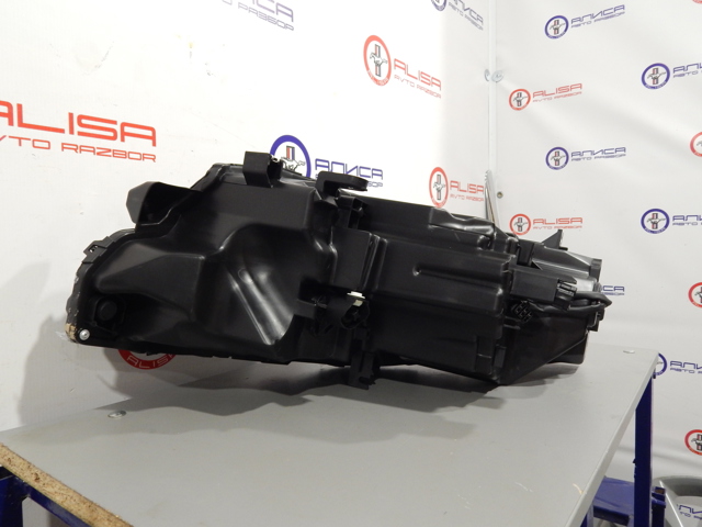 Права блок фара Nissan/Infiniti 260106RR0D ціна, від 240.72 USD