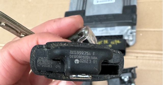  VAG 8K0959754F ціна, від 50.68 USD