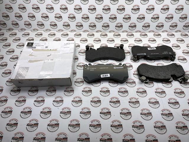 Передні тормозні колодки A0004207205 Mercedes