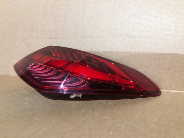 Купити A2069062701 Mercedes 