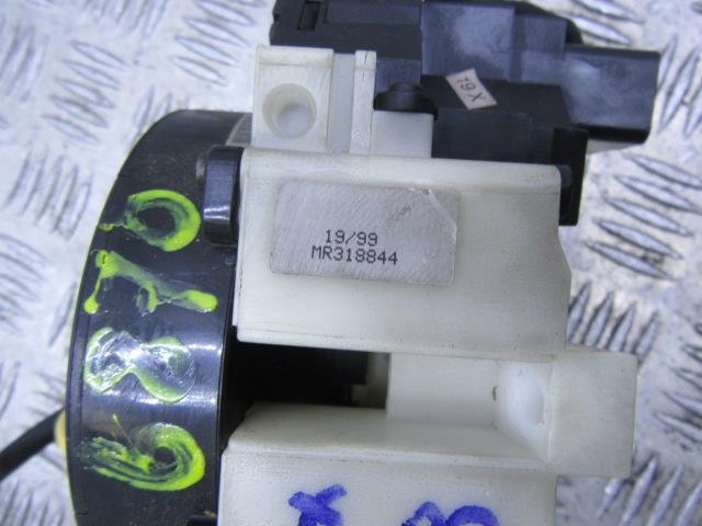  Mitsubishi MR318844
