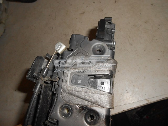 Замок передніх пасажирських дверей Jaguar C2D5636 ціна, від 88.88 USD