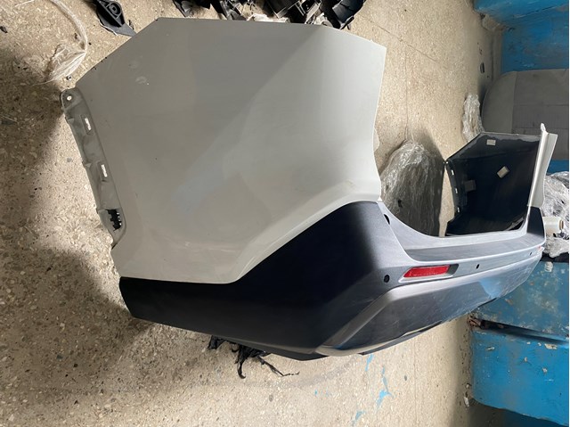 Задній бампер 5215942230 Toyota