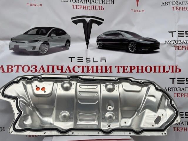 Купити 108672500L Tesla 