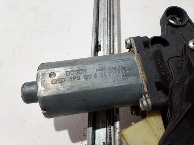 Двигун склопідіймача двері передньої, правої Mercedes A0130821940
