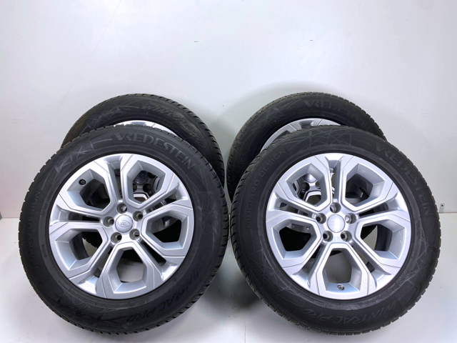  Land Rover LR114527