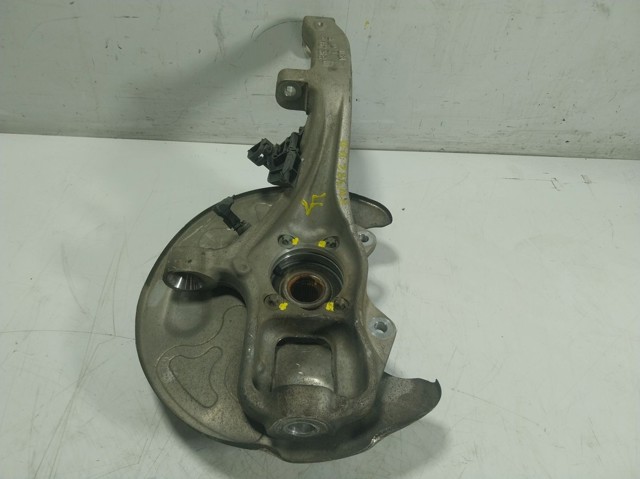A1673322600 Mercedes Цапфа - поворотний кулак передній, правий