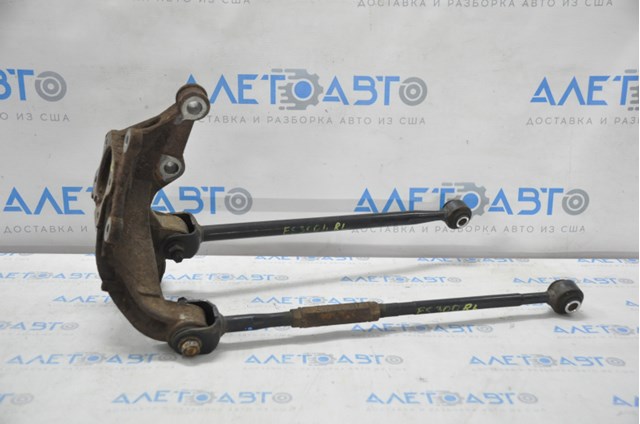Цапфа - поворотний кулак задній, лівий Toyota 4230533060