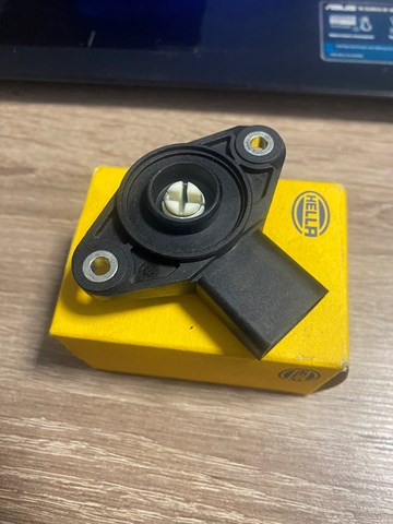 Клапан холостого ходу HELLA 6PD012754001 ціна, від 18.10 USD