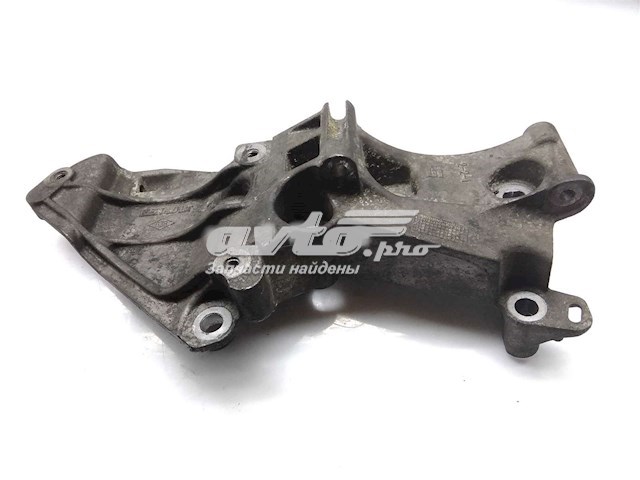 8200327134 Renault (RVI) Кронштейн кріплення генератора