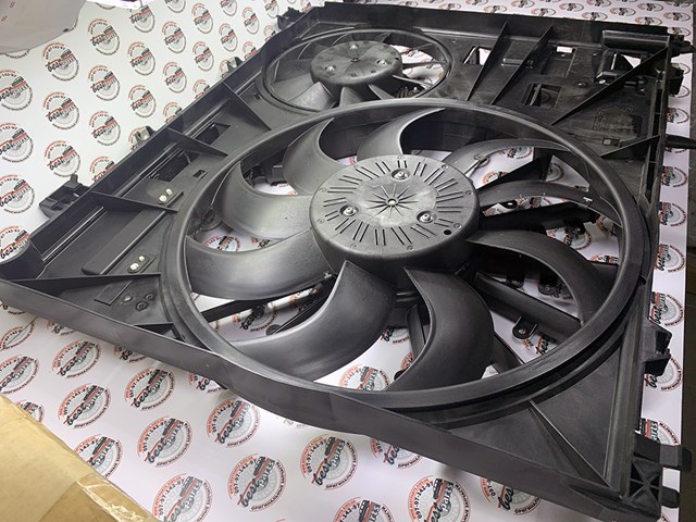 Купити LR062329 Land Rover Дифузор радіатора охолодження, в зборі з двигуном і крильчаткою
