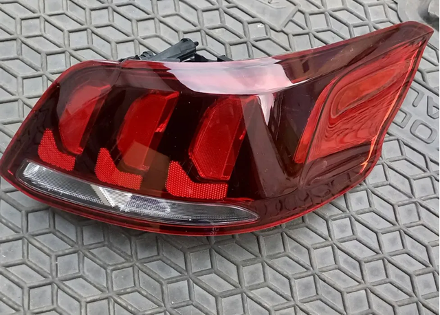 9817299580 Peugeot/Citroen Ліхтар задній правий