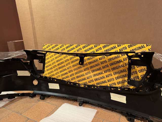 Купити VA4050031BBB Mazda Буфер (бампер) передній