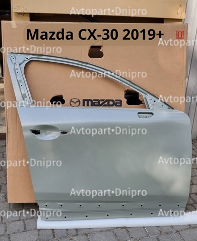 DAY25802XA Mazda Пасажирські передні двері
