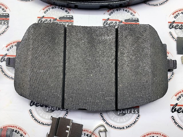 A0004203404 Mercedes Передні гальмівні колодки