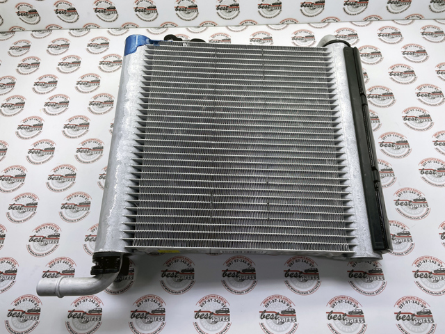 LR181758 Land Rover 