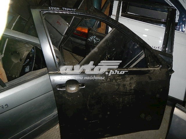 Пасажирські передні двері на Daihatsu Terios II J2