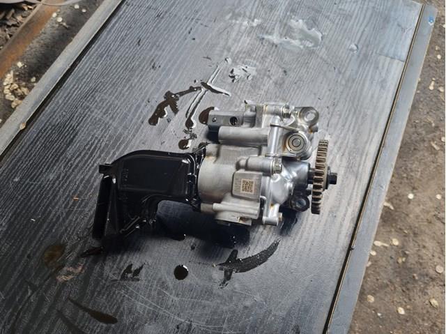 PY0114100 Mazda Масляний насос двигуна