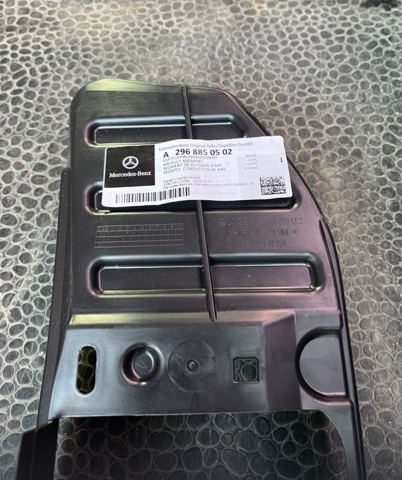 Повітропровід (дефлектор) радіатора, нижній Mercedes A2968850502 ціна, від  USD