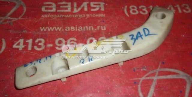 Кронштейн бампера заднього, правий 85226ED000 Nissan/Infiniti